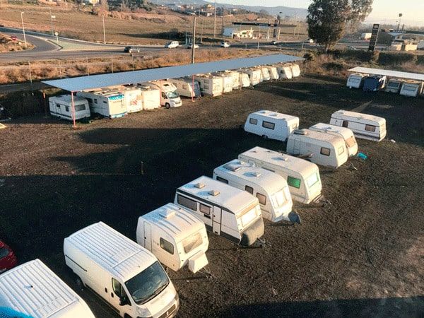 Parking de caravanas autocaravanas y furgonetas campers en Redondela :  Mundovan